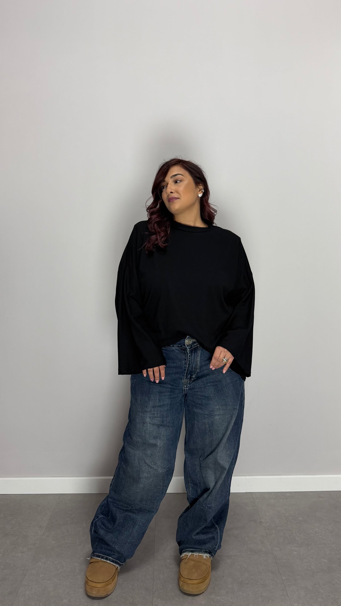 T-Shirt Silhouette con spalline Nera TS44