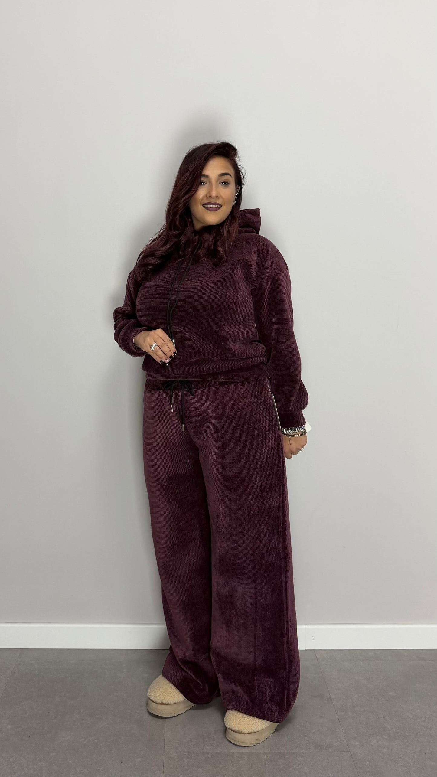 Coordinato in Tuta Velvet Bordeaux con cappuccio 444