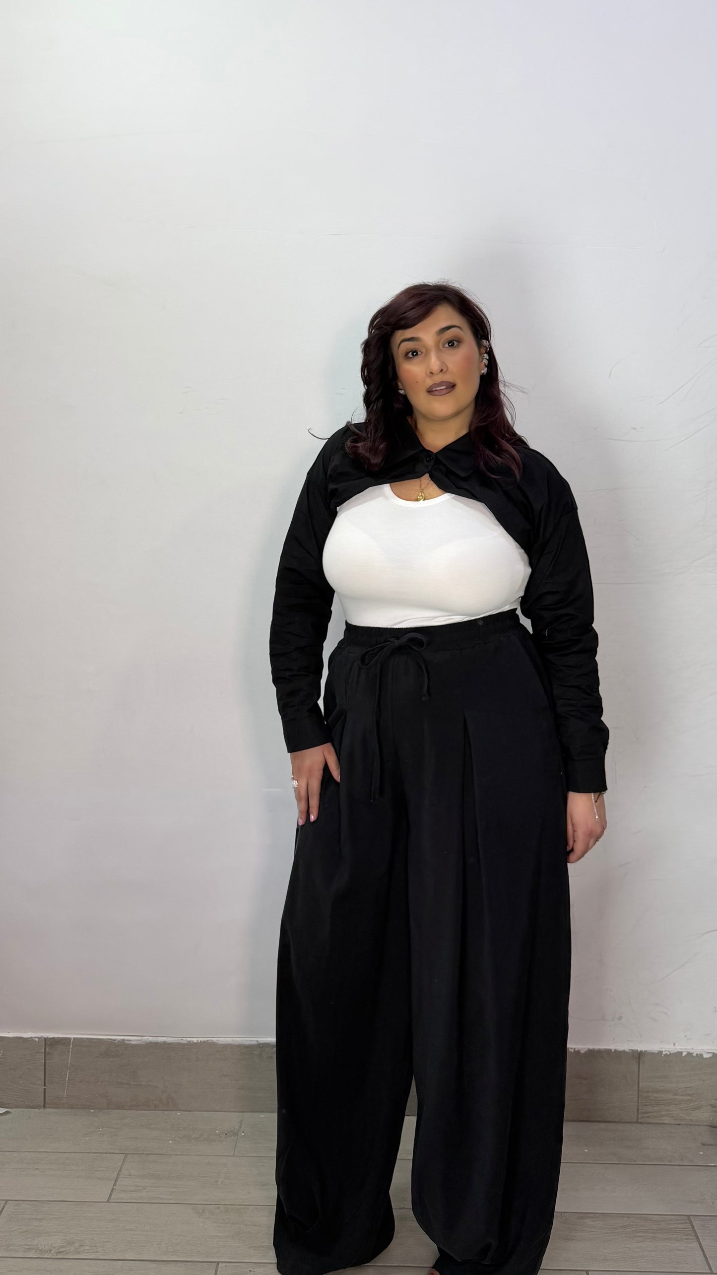 Pantalone Nerea Nero con elastico in vita e laccio MS19017