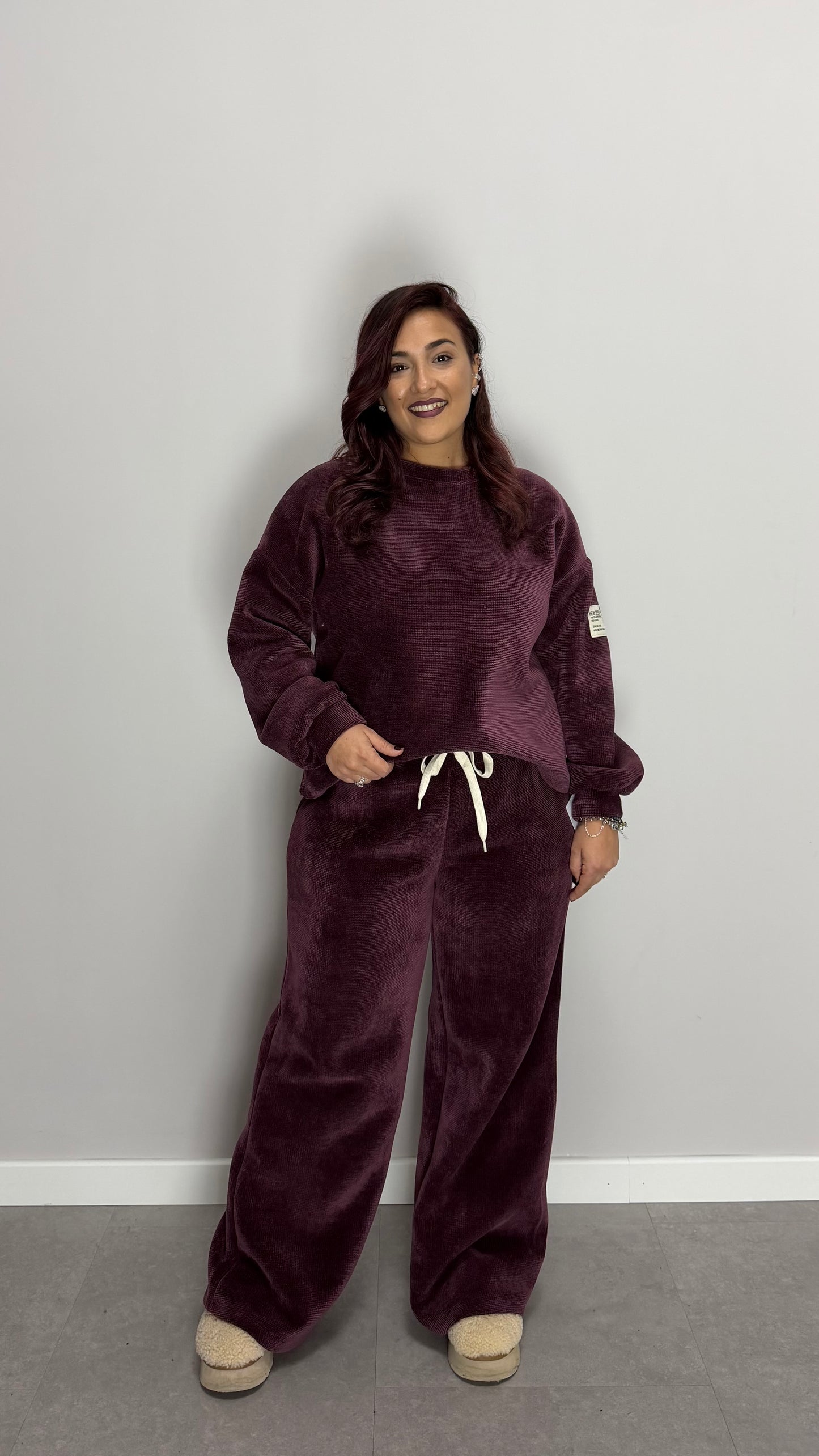 Coordinato in Tuta Vellux Bordeaux con Pantalone a Zampa V440