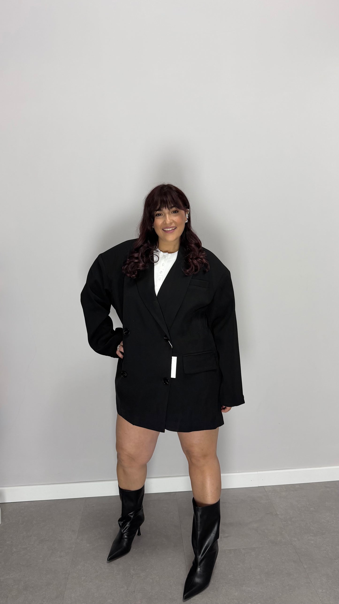 Tailleur Grace con Pantaloncino Nero HAR017