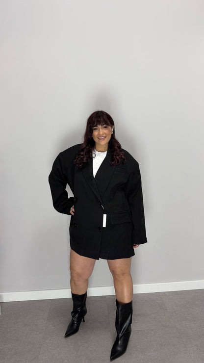 Tailleur Grace con Pantaloncino Nero HAR017