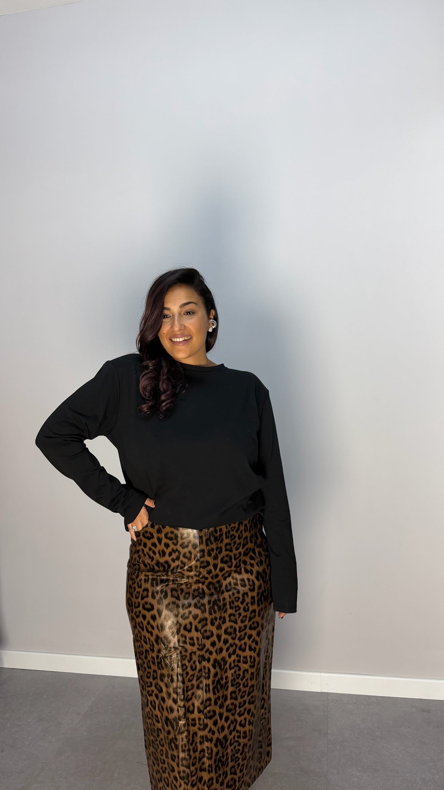 T-shirt Helena Nera con spalline F0638