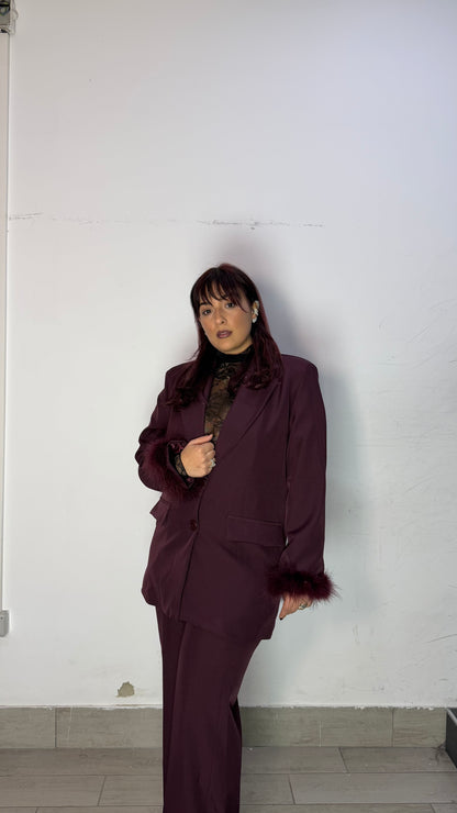 Tailleur Lady Suite Bordeaux con Maniche con piume 11142