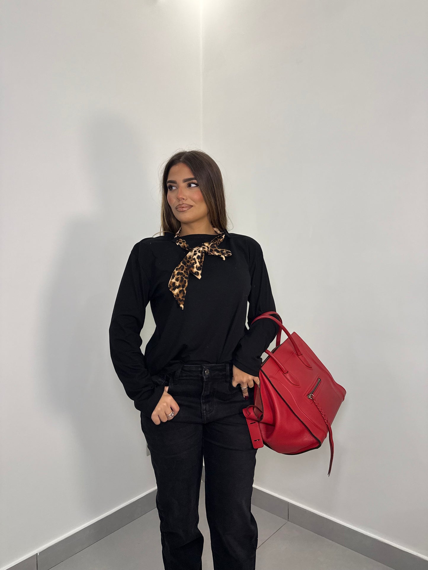 T-Shirt Savage con Spalline e Foulard SS44