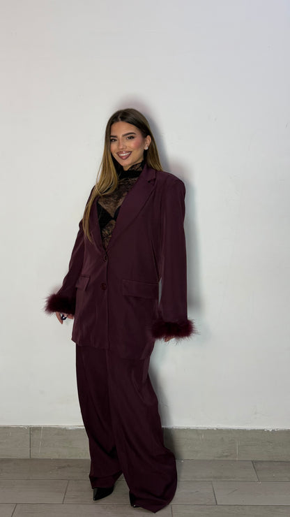 Tailleur Lady Suite Bordeaux con Maniche con piume 11142