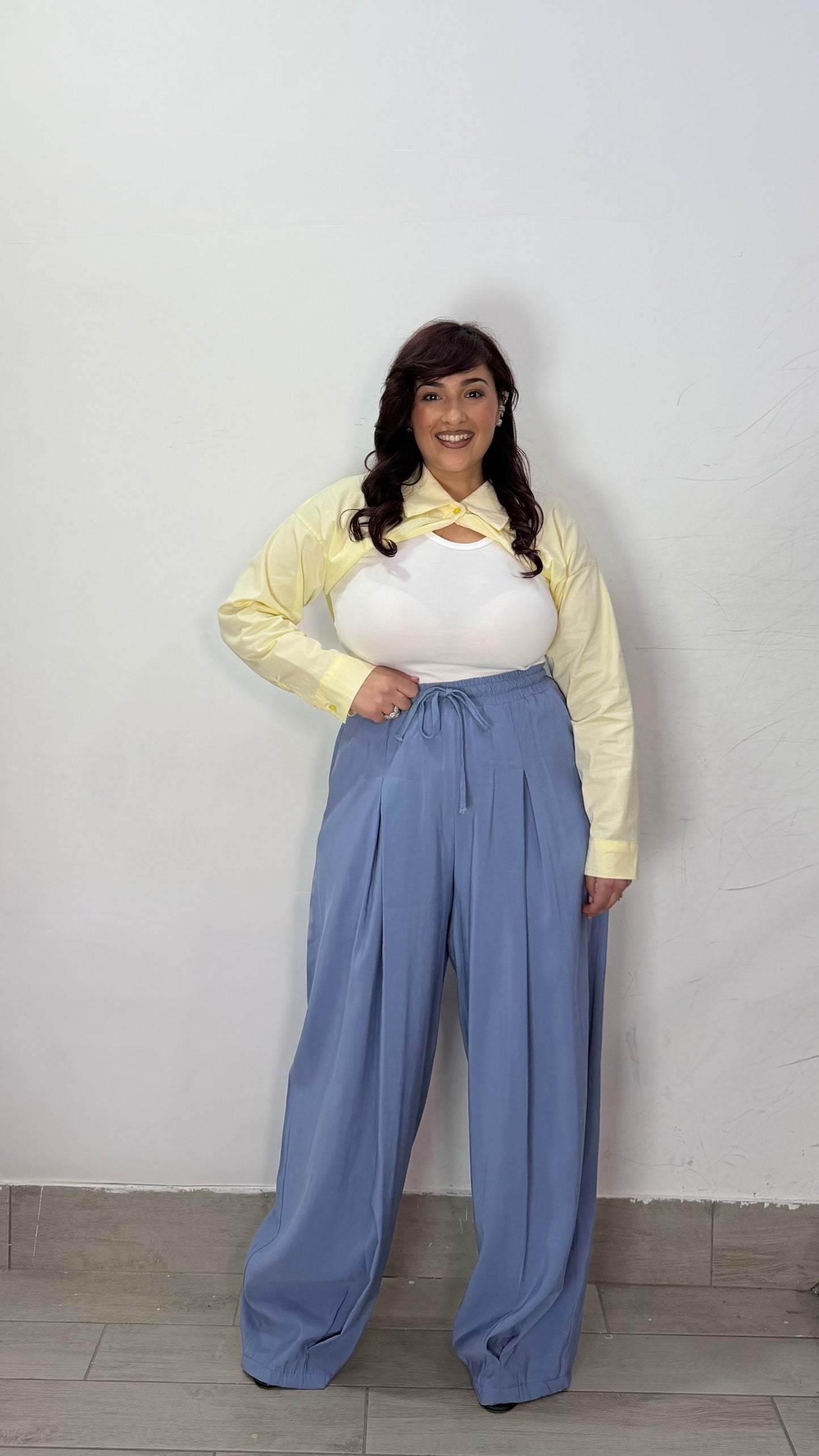 Pantalone Nerea Azzurro con elastico in vita e laccio MS19017