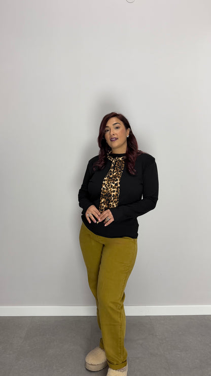 T-Shirt Savage con Spalline e Foulard SS44