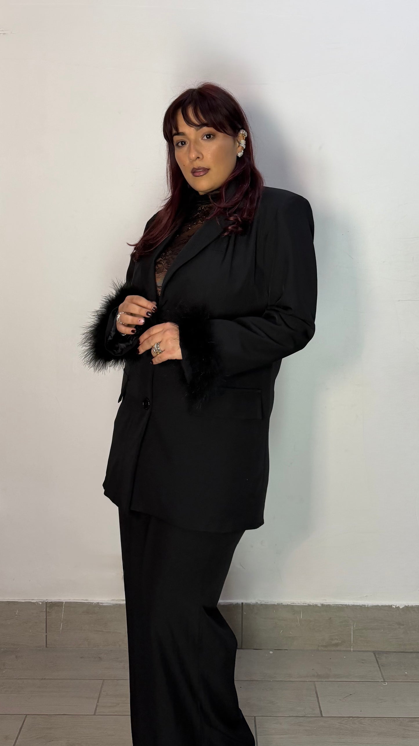 Tailleur Lady Suite Nero con maniche con piume 11142