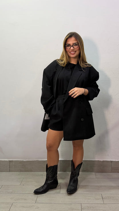 Tailleur Grace con Pantaloncino Nero HAR017