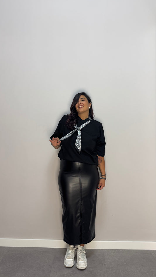 T-shirt Carezza con Foulard 2625