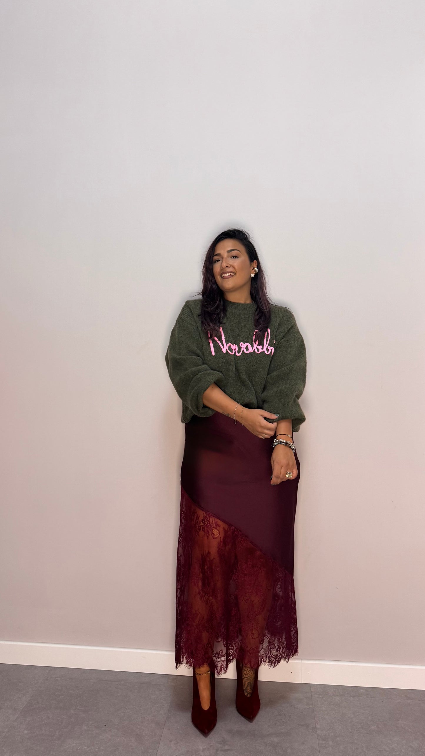 Gonna Lace Bordeaux OL7250