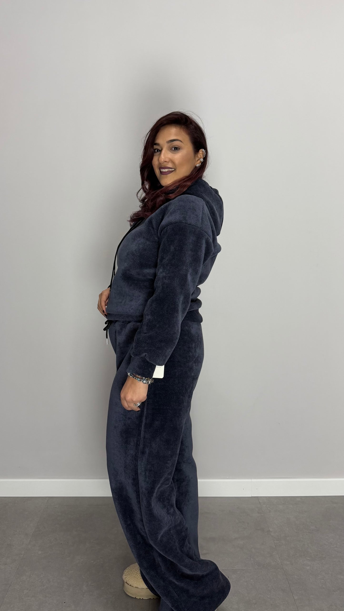 Coordinato in Tuta Velvet Blu con Cappuccio 444