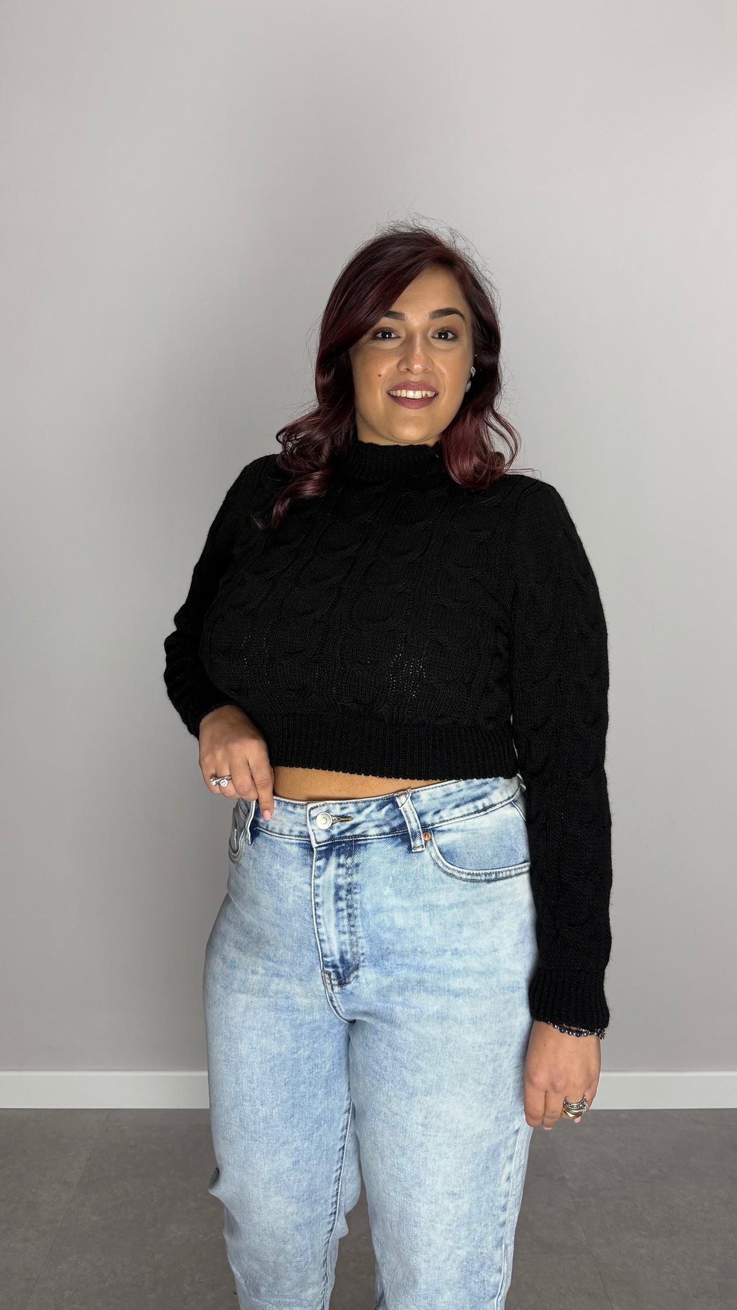 Pull Berry con Trecce in Lana Nero 7374