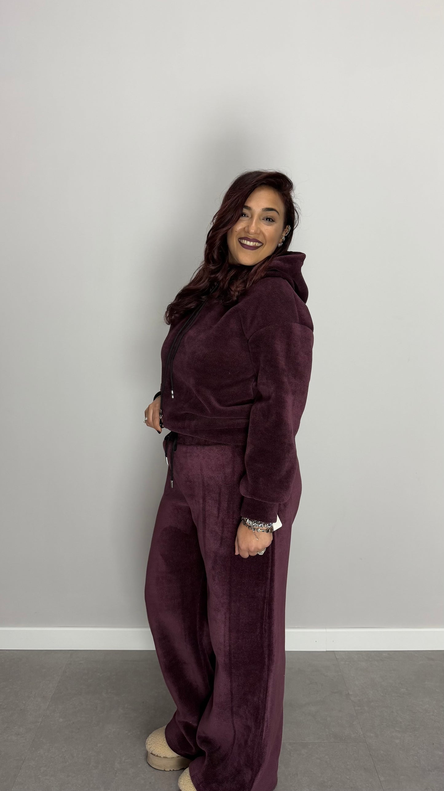 Coordinato in Tuta Velvet Bordeaux con cappuccio 444