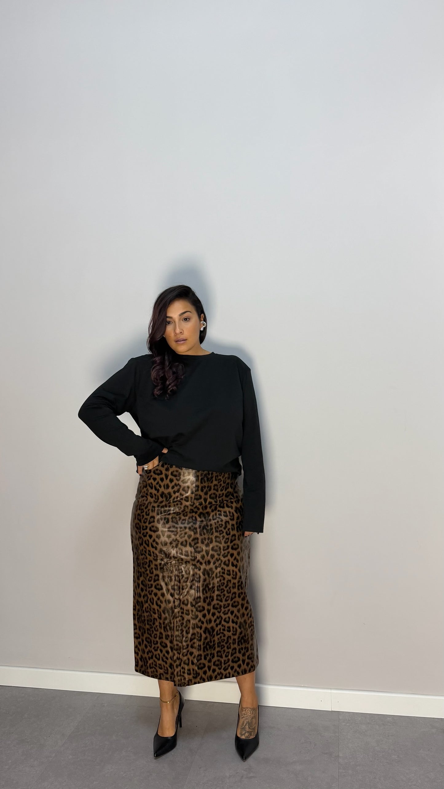 T-shirt Helena Nera con spalline F0638