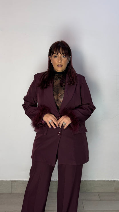 Tailleur Lady Suite Bordeaux con Maniche con piume 11142