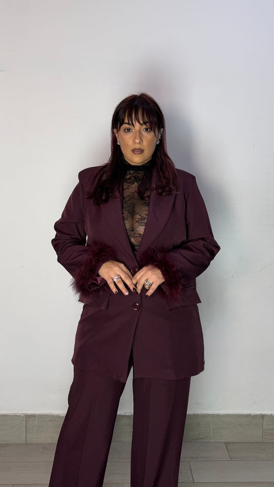 Tailleur Lady Suite Bordeaux con Maniche con piume 11142