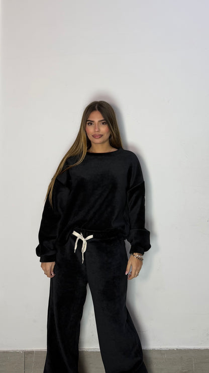 Coordinato in Tuta Vellux Nero con Pantalone a Zampa V44