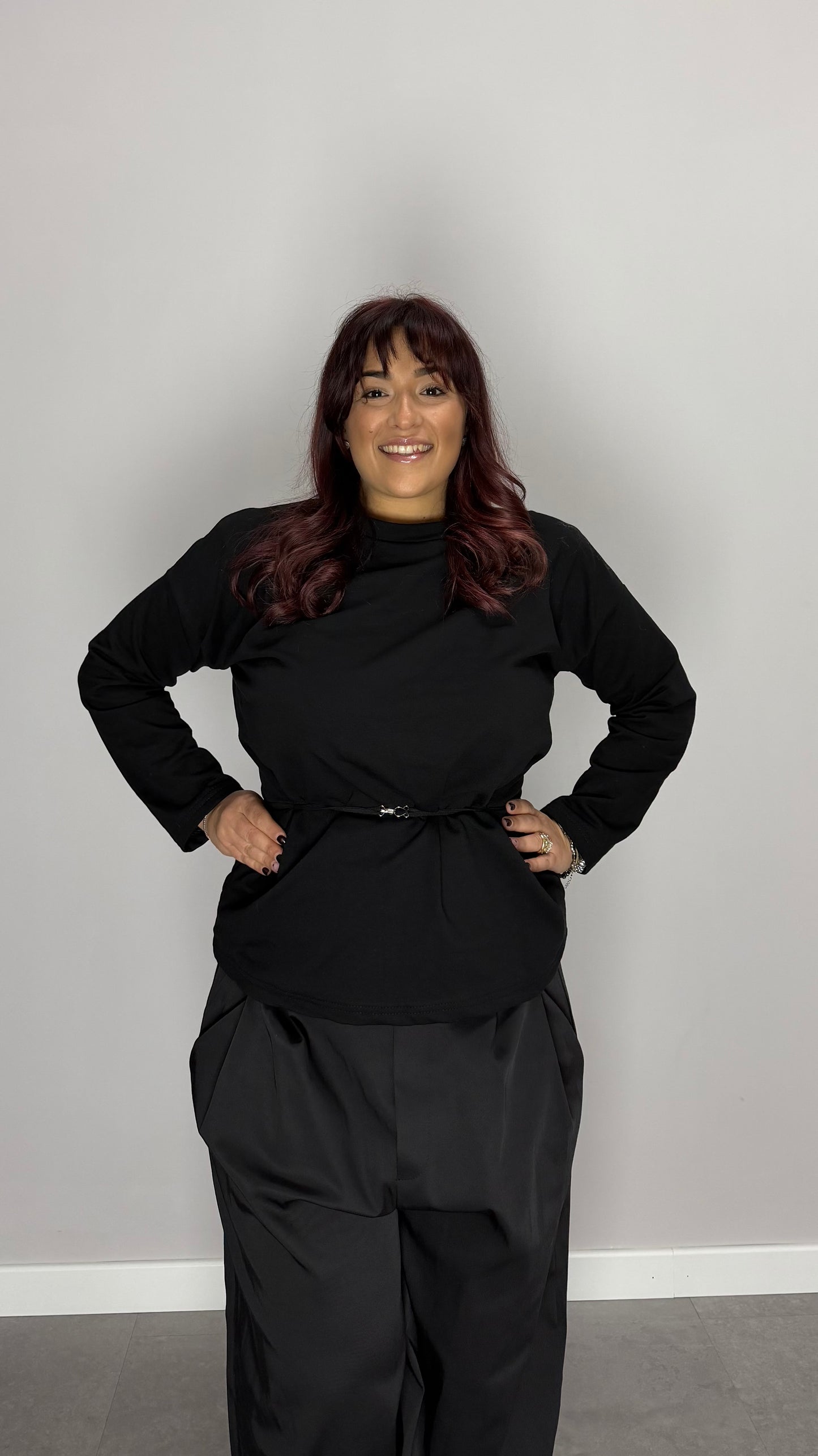 T-Shirt Silhouette con gancetto Nera