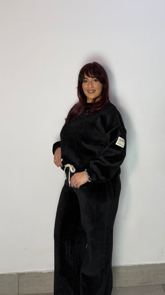 Coordinato in Tuta Vellux Nero con Pantalone a Zampa V44