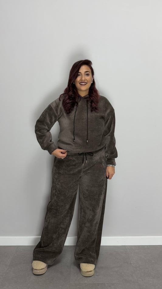 Coordinato in Tuta Velvet Marrone Con Cappuccio