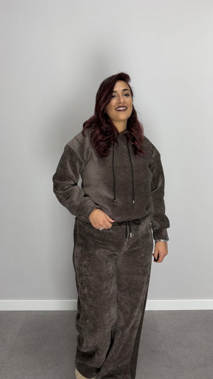 Coordinato in Tuta Velvet Marrone Con Cappuccio